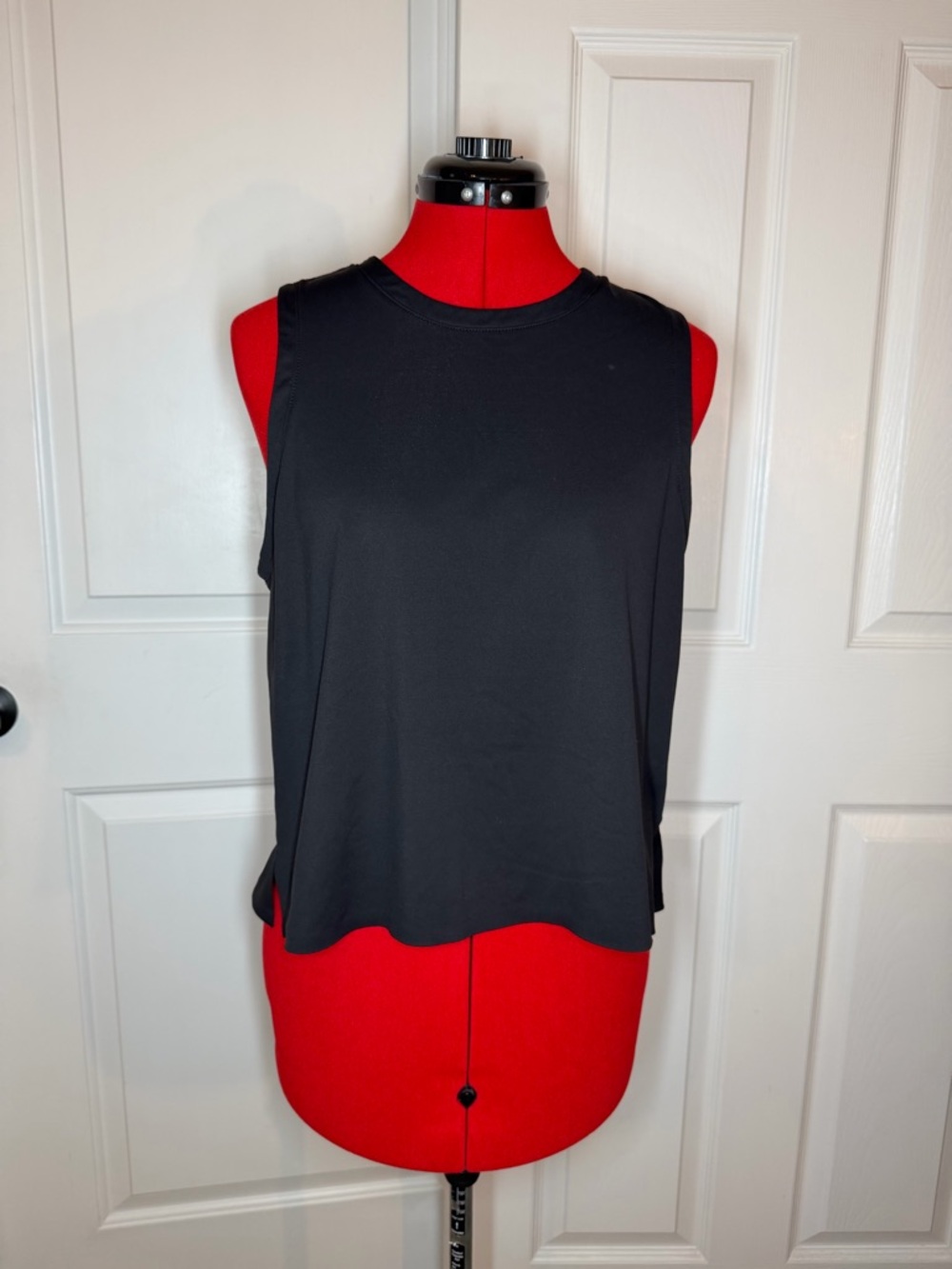 RHONE Serene Tank Black Women's Sleeveless Athletic Top Size Medium